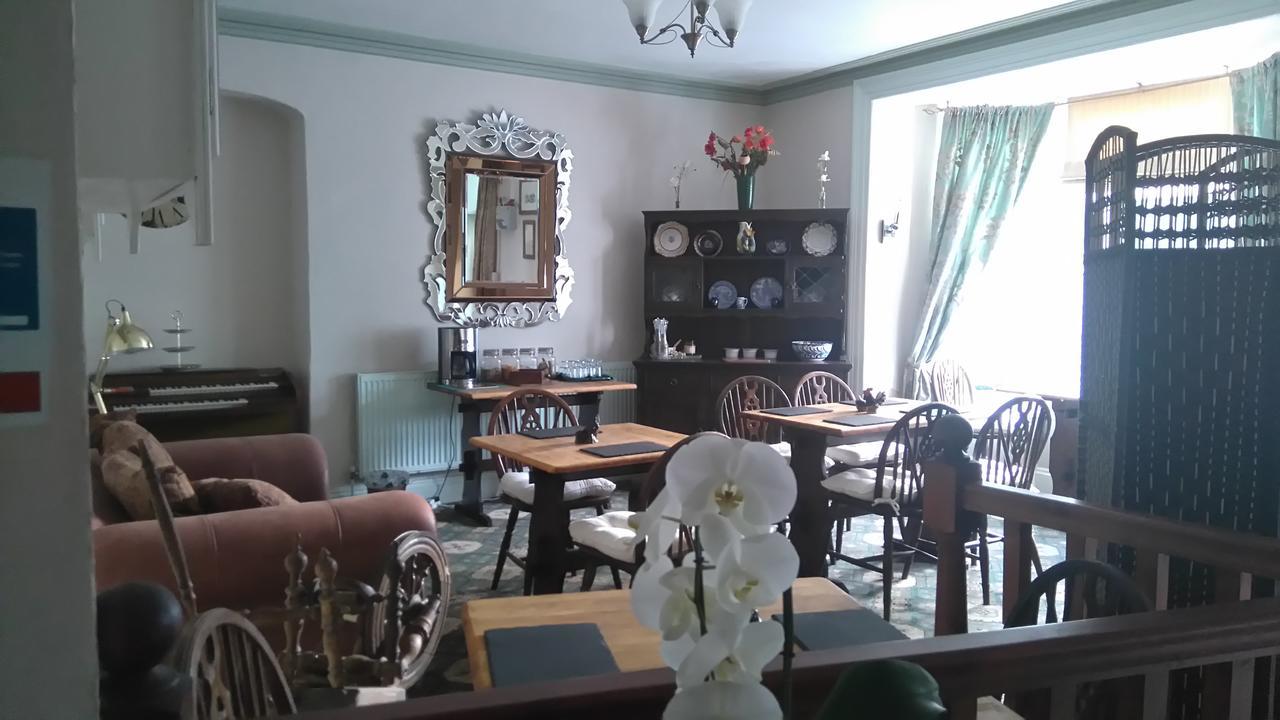 フィッシュガード Tara Bed & Breakfast エクステリア 写真