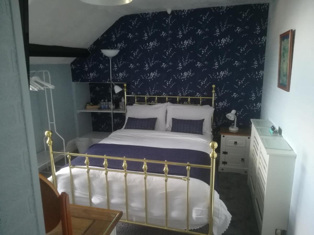 フィッシュガード Tara Bed & Breakfast エクステリア 写真